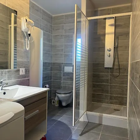 Nid Douillet Holiday home Villemoustaussou